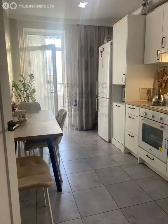 3-комнатная квартира: Нефтекамск, улица Строителей, 31 (71 м) - Фото 1