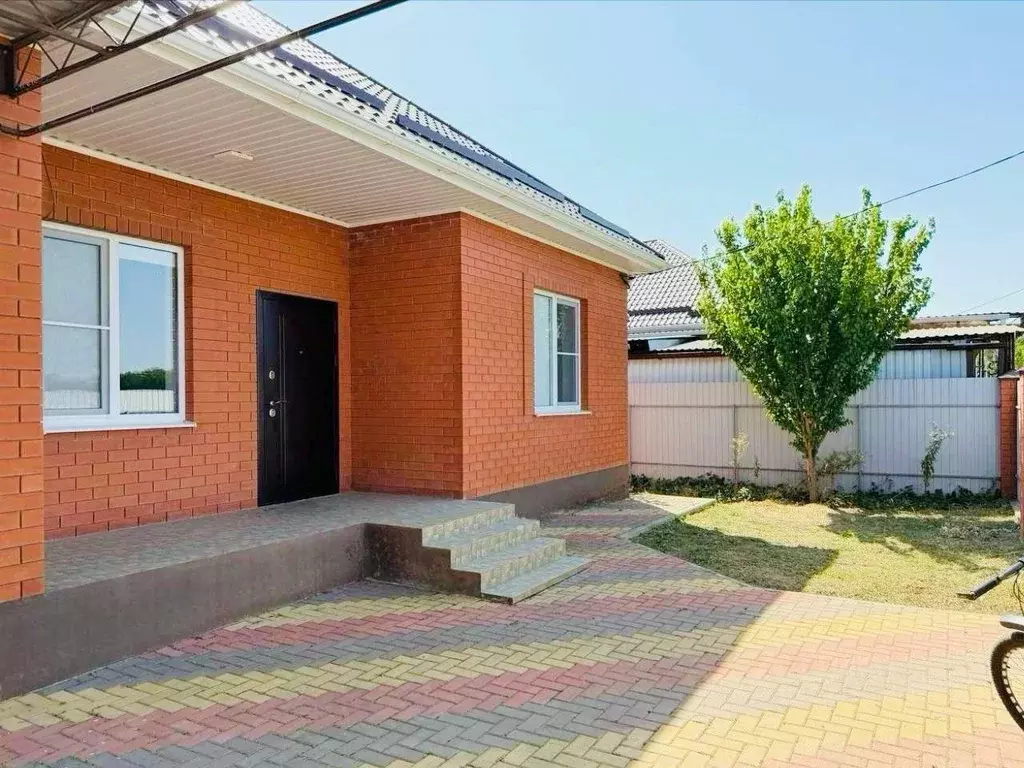 Дом в Краснодарский край, Динской район, с. Красносельское, Светлый ... - Фото 1