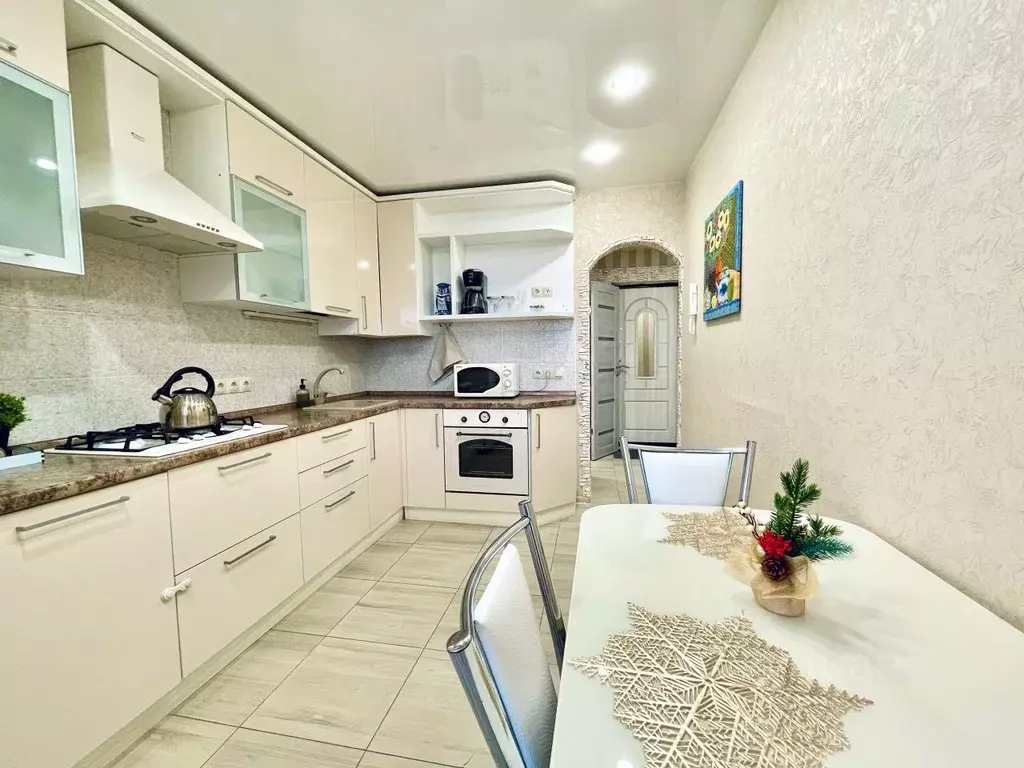 2-к кв. Марий Эл, Йошкар-Ола ул. Анникова, 6б (65.0 м) - Фото 1