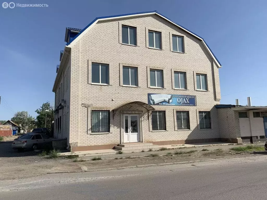 Торговая площадь (235 м) - Фото 1