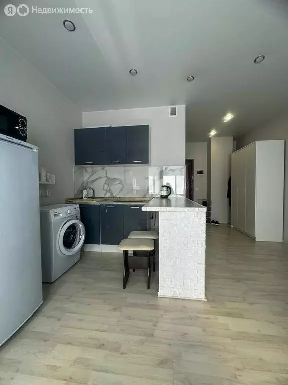 Квартира-студия: Волгоград, район Семь Ветров, бульвар 30-летия ... - Фото 2