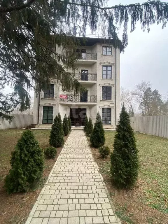 1-к кв. Краснодарский край, Горячий Ключ ул. Санаторная, 13 (45.0 м) - Фото 0