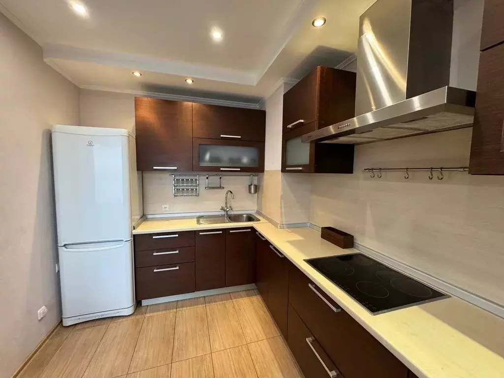 3-к кв. Красноярский край, Красноярск Ветлужанка мкр, ул. Петра ... - Фото 0