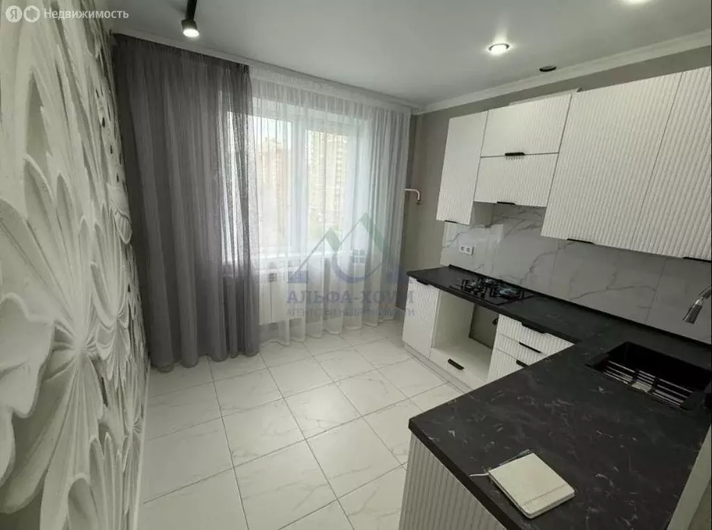 3-комнатная квартира: Оренбург, улица Джангильдина, 15 (64 м) - Фото 1
