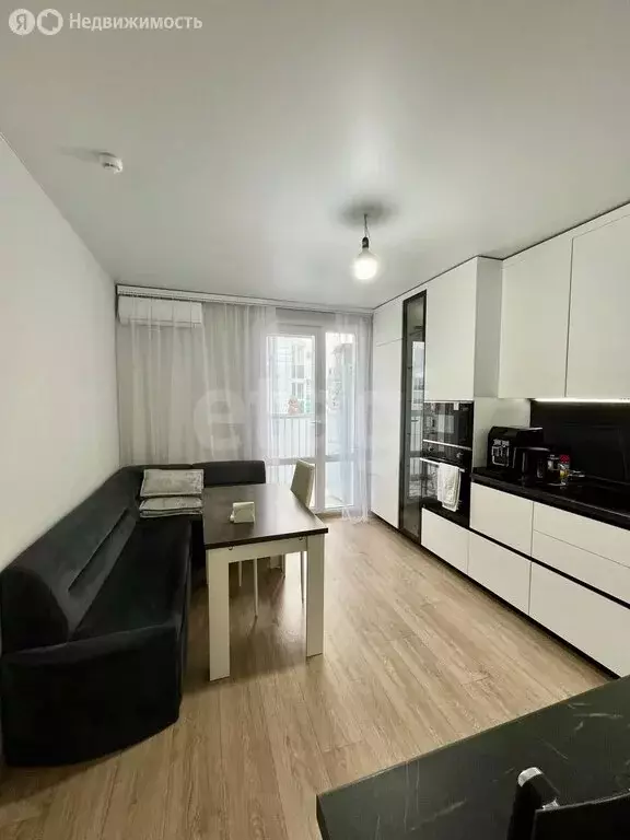 3-комнатная квартира: Воронеж, улица Серафима Саровского, 179 (83.7 м) - Фото 1