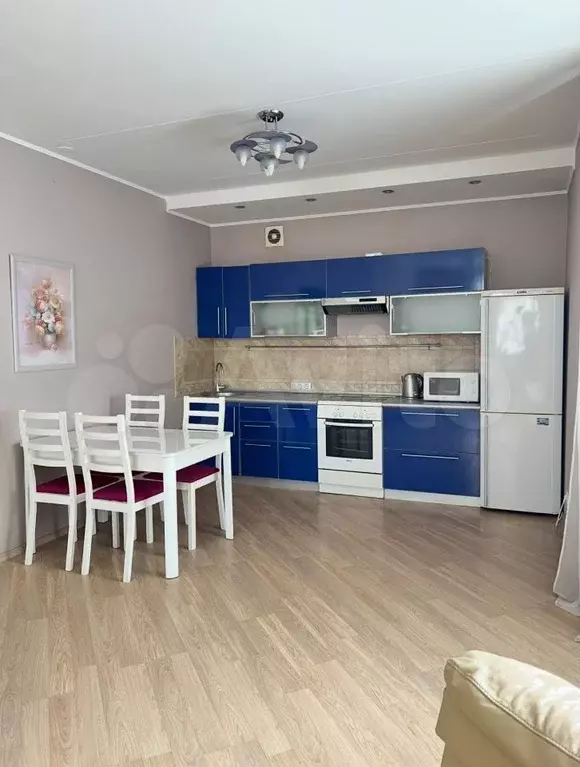 2-к. квартира, 63 м, 3/9 эт. - Фото 0