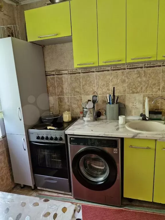 3-к. квартира, 64 м, 2/5 эт. - Фото 0