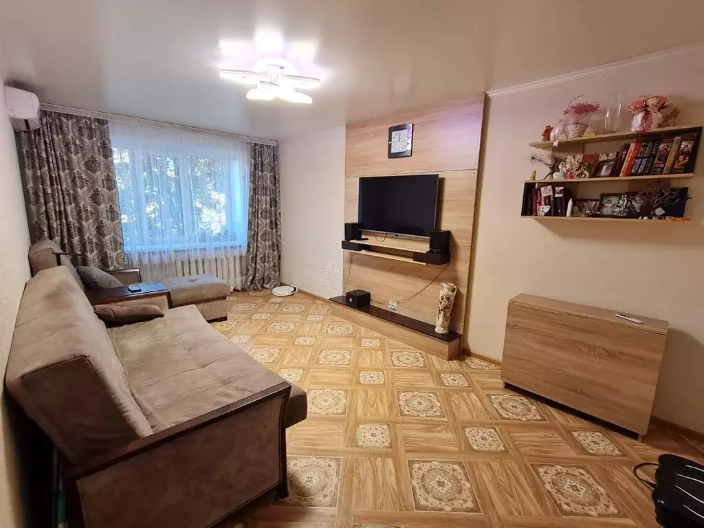 Квартира, 3 комнаты, 57.8 м - Фото 0