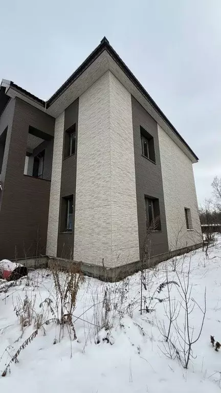 Дом в Сахалинская область, Южно-Сахалинск ул. Владимира Атласова, 9 ... - Фото 2