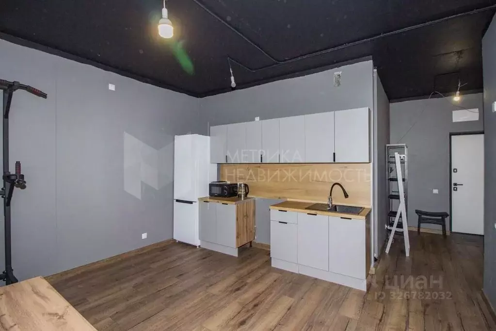 1-к кв. Тюменская область, Тюмень Интернациональная ул., 199к9 (37.6 ... - Фото 1