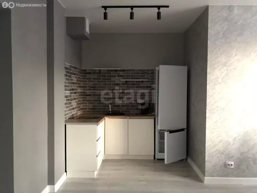 3-комнатная квартира: Абакан, улица Кирова, 185к1 (58.3 м) - Фото 2