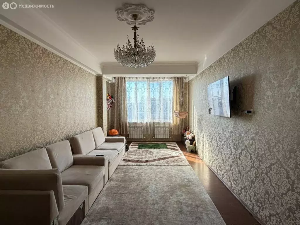 2-комнатная квартира: Махачкала, улица Хуршилова, 7Ак2 (65 м) - Фото 1
