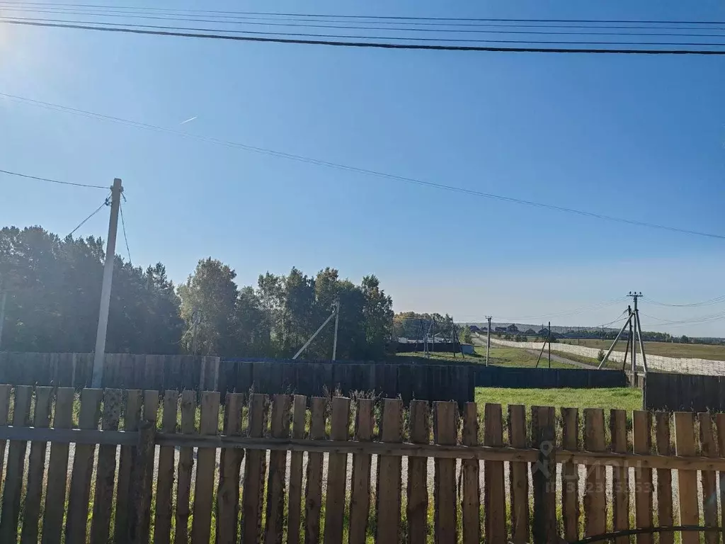 Участок в Иркутская область, Иркутский муниципальный округ, д. Карлук ... - Фото 1