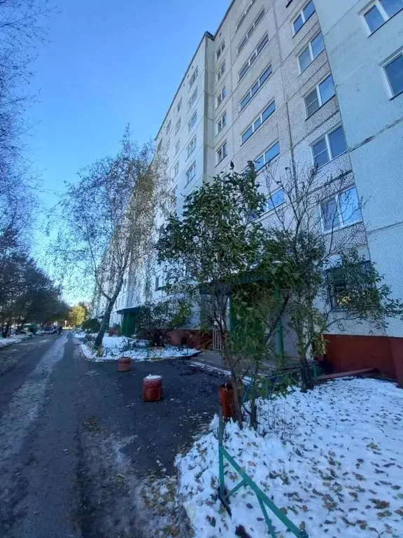 2-к кв. Омская область, Омск просп. Комарова, 1 (53.7 м) - Фото 1