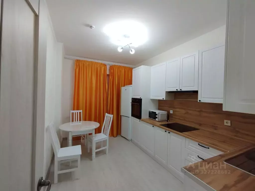 2-к кв. Свердловская область, Екатеринбург ул. Свердлова, 32Б (55.0 м) - Фото 1