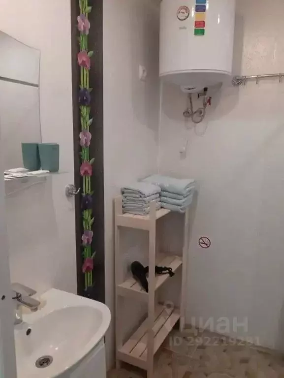 Комната Карачаево-Черкесия, Зеленчукский район, с. Архыз ул. ... - Фото 1