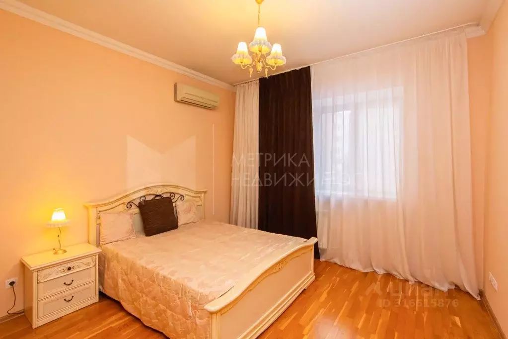 2-к кв. Тюменская область, Тюмень ул. Шиллера, 46к3 (90.4 м) - Фото 0