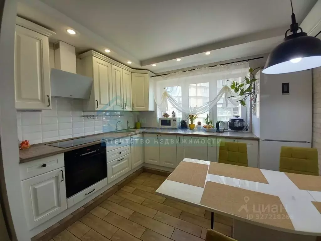 4-к кв. Краснодарский край, Новороссийск ул. Энгельса, 66 (78.5 м) - Фото 1