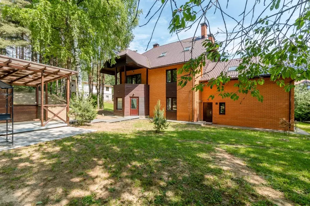 Дом в Ленинградская область, Всеволожский район, Бугровское городское ... - Фото 1