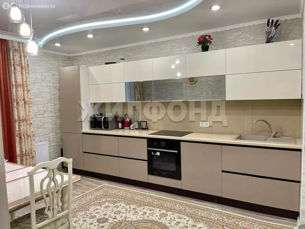 3-комнатная квартира: Новосибирск, Сухарная улица, 96/2 (104 м) - Фото 1
