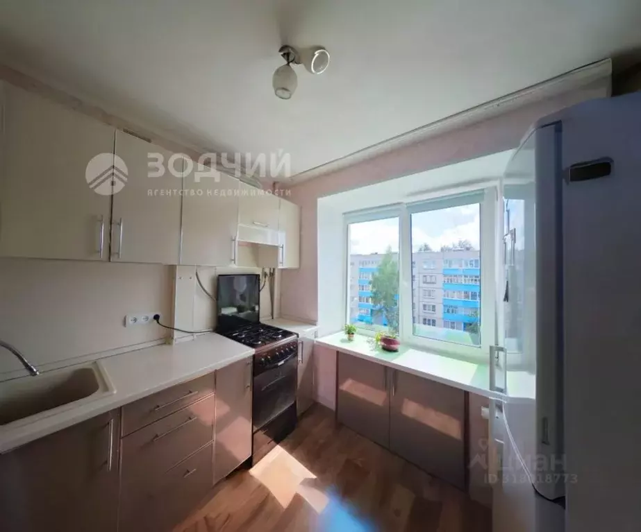 1-к кв. Чувашия, Канаш Восточный мкр, 8 (30.0 м) - Фото 0