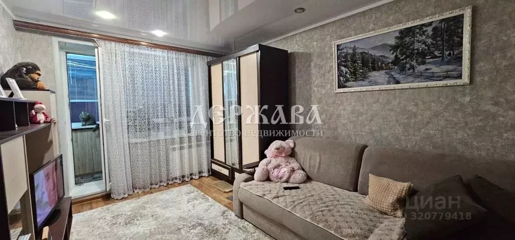 2-к кв. Белгородская область, Старый Оскол Рудничный мкр, 15 (40.0 м) - Фото 0