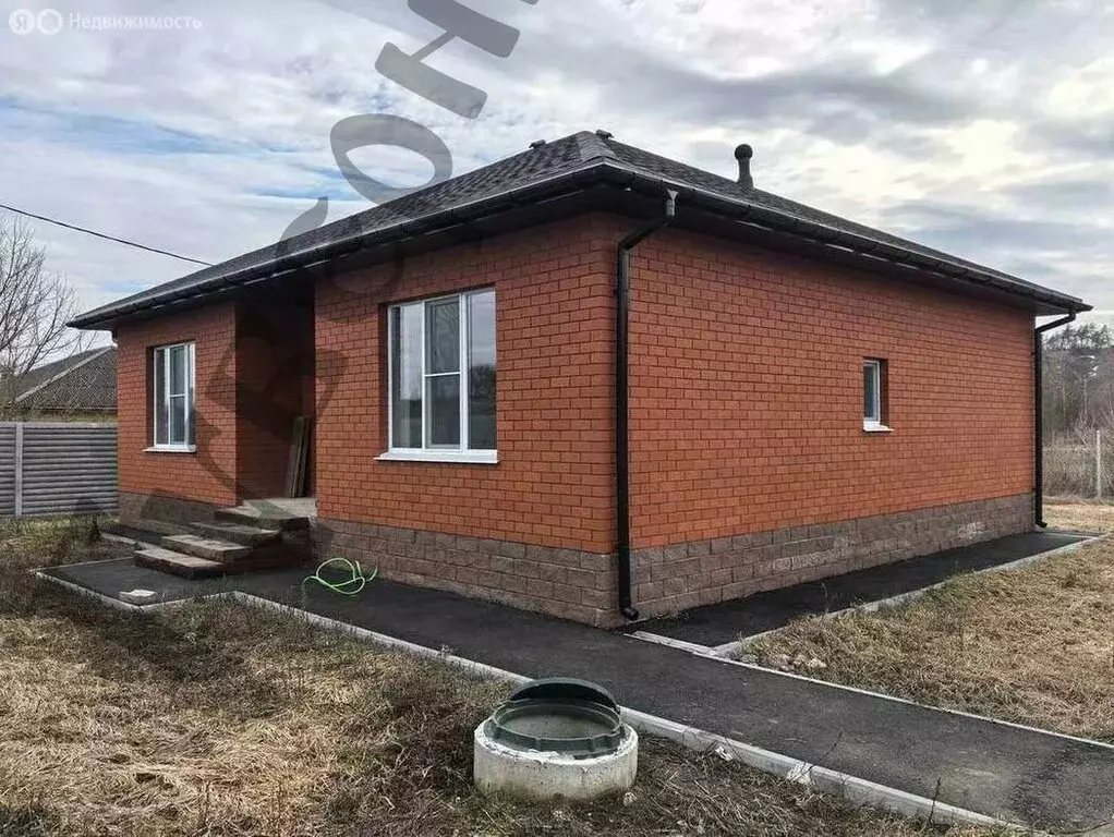 Дом в Белгородская область, Яковлевский муниципальный округ, село ... - Фото 1