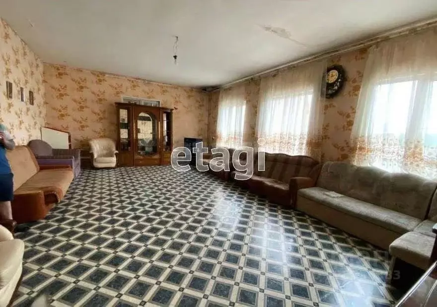 Дом в Новосибирская область, Новосибирск ул. Караваева, 50 (400 м) - Фото 1