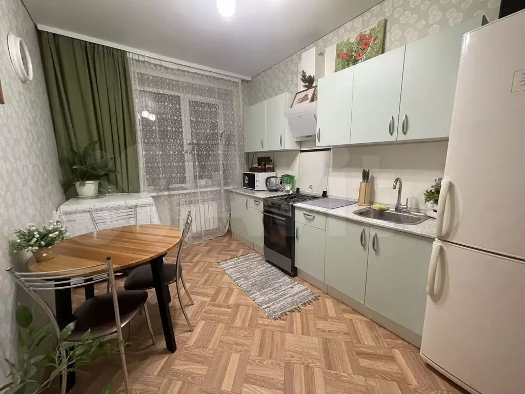 10 и более-к. квартира, 36,9 м, 4/4 эт. - Фото 0