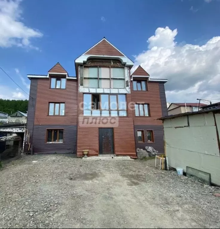 Дом в Сахалинская область, Южно-Сахалинск Комсомольская ул., 81 (450 ... - Фото 1