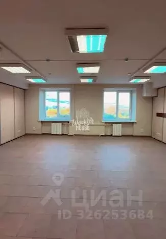 Помещение свободного назначения в Тюменская область, Тюмень ул. ... - Фото 2