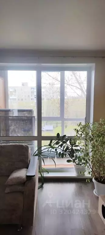 4-к кв. Омская область, Омск Заозерная ул., 3 (78.7 м) - Фото 1