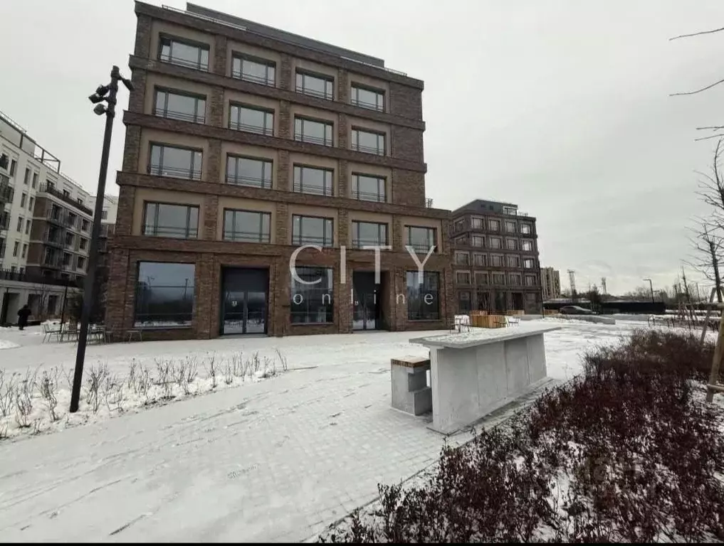 Помещение свободного назначения в Тюменская область, Тюмень Причальная ... - Фото 1