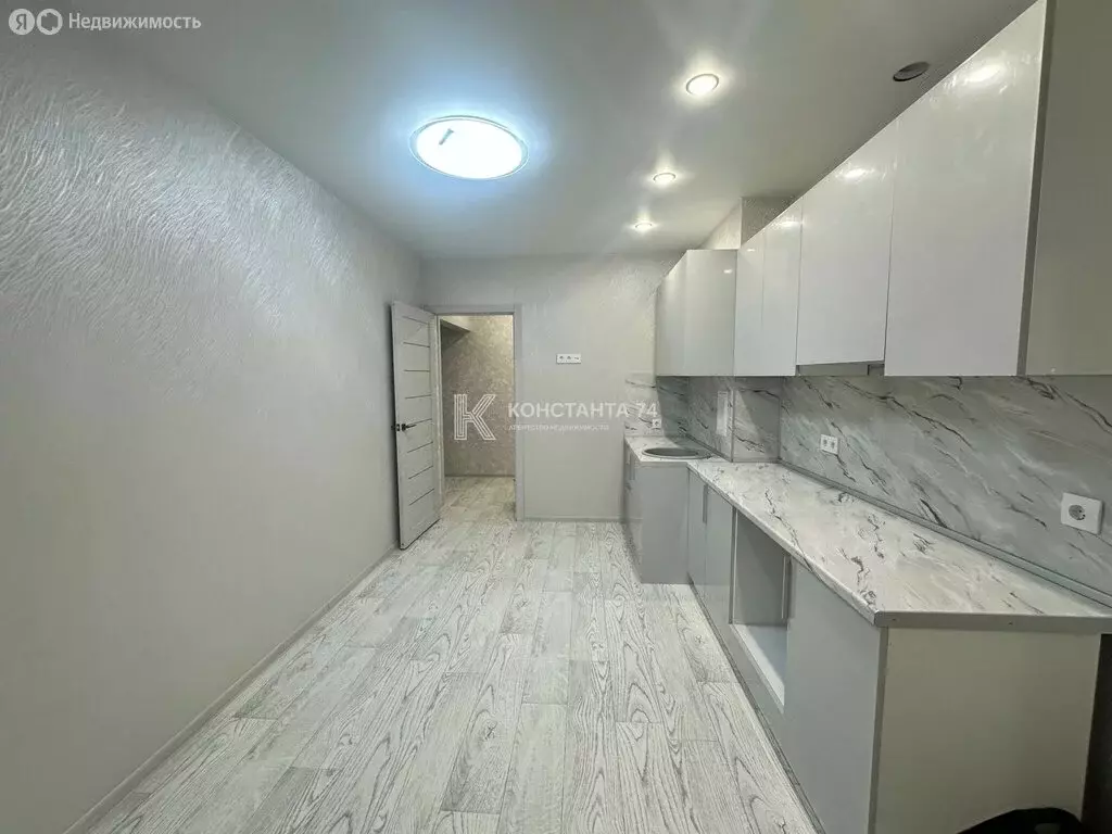 1-комнатная квартира: Чебаркуль, улица Крылова, 85 (39.7 м) - Фото 2