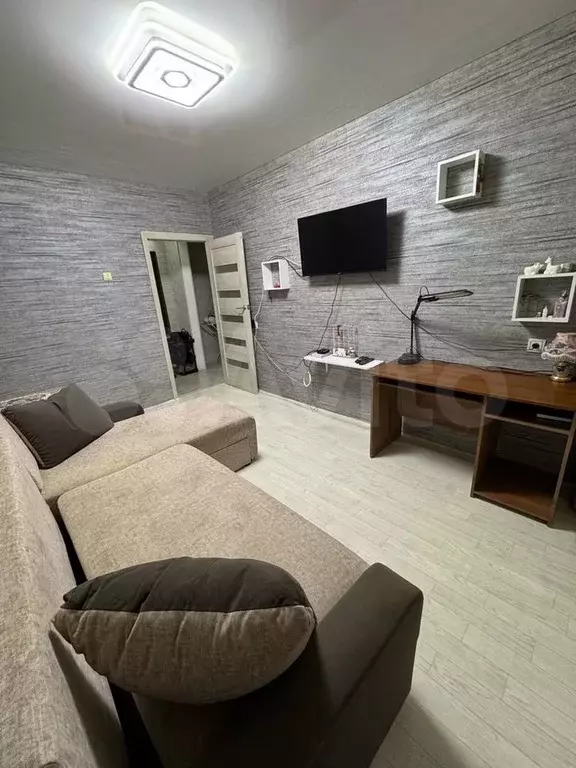 1-к. квартира, 35 м, 9/10 эт. - Фото 0