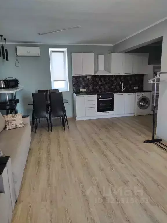 1-к кв. Крым, Евпатория городской округ, Мирный пгт ул. Сырникова, 31Б ... - Фото 1