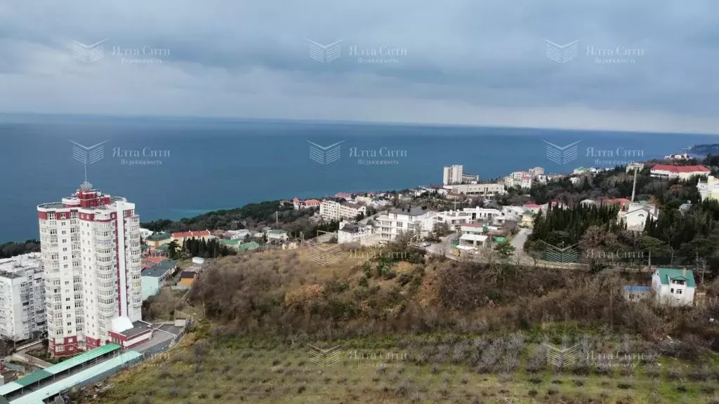 Участок в Крым, Ялта муниципальный округ, Кореиз пгт ш. ... - Фото 1