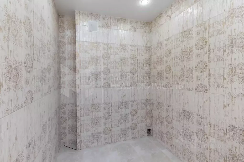 Студия Тюменская область, Тюмень ул. Героев Космоса, 13к1 (34.9 м) - Фото 1