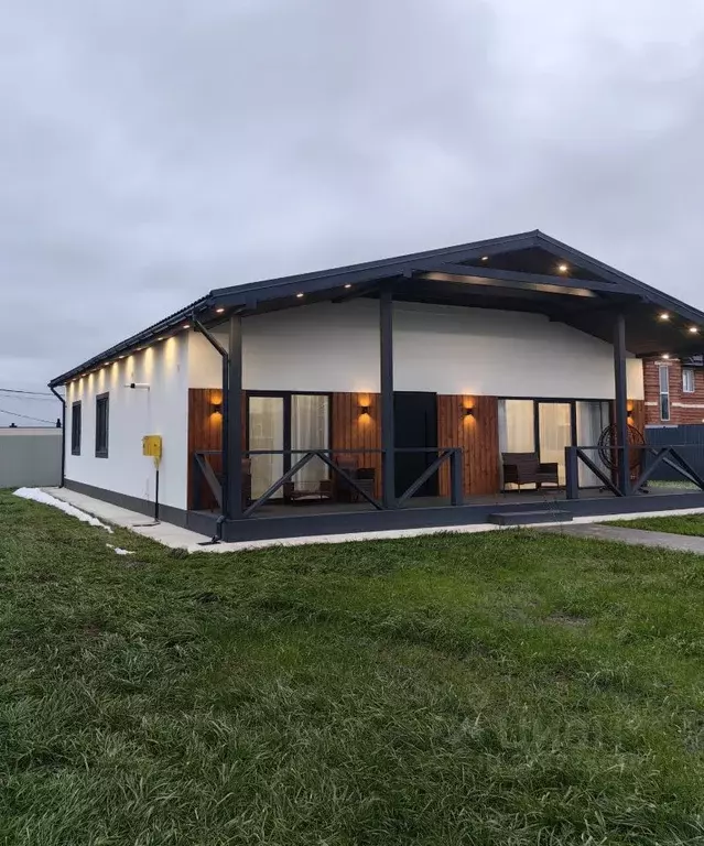 Дом в Ленинградская область, Ломоносовский район, Аннинское городское ... - Фото 1