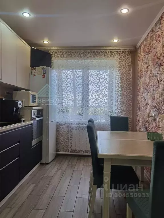 2-к кв. хакасия, усть-абакан рп ул. волкова, 8 (52.0 м) - Фото 0