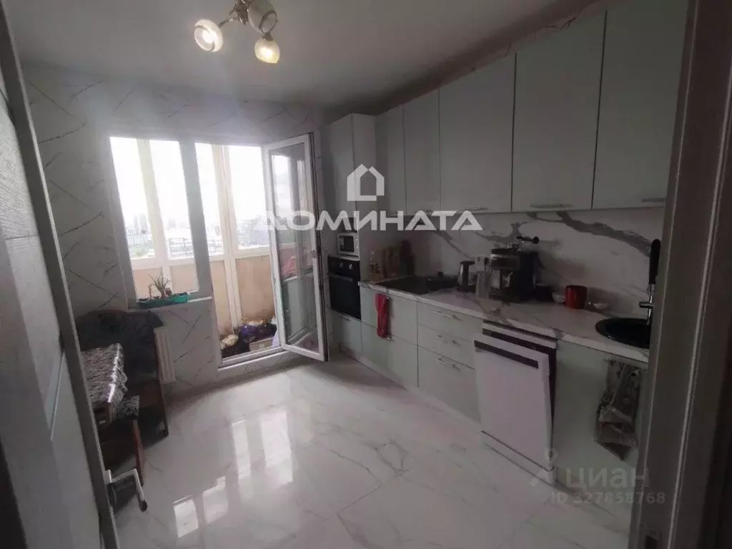 3-к кв. Санкт-Петербург ул. Маршала Захарова, 12к2 (83.1 м) - Фото 1