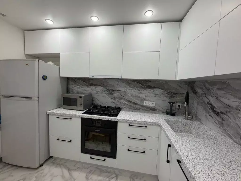 2-к кв. Волгоградская область, Волгоград Триумфальная ул., 9 (48.3 м) - Фото 0