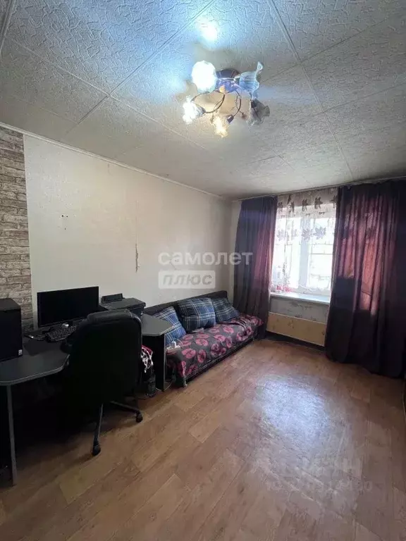 Комната Челябинская область, Миасс ул. 8 Июля, 12 (25.0 м) - Фото 1