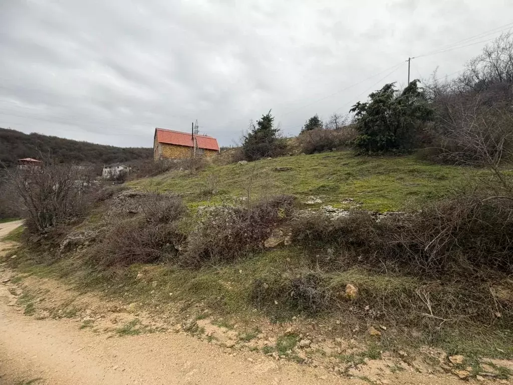 Участок в Севастополь ул. Кустарниковая (7.0 сот.) - Фото 2