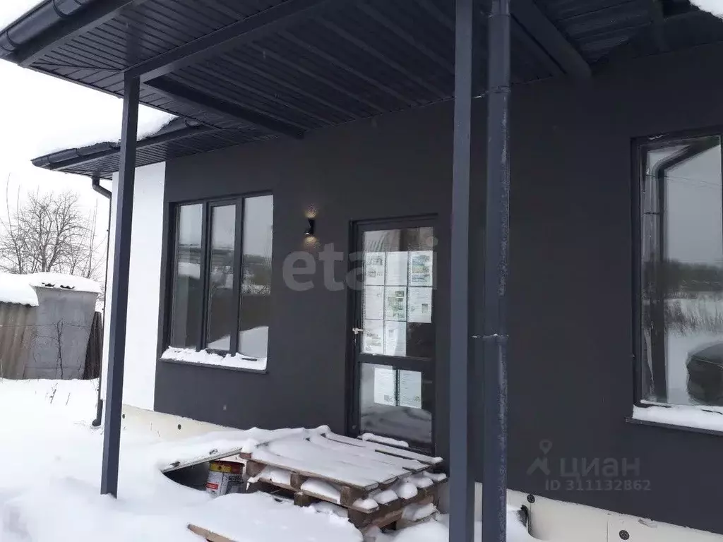 Дом в Брянская область, Брянский район, Снежское с/пос, с. Толмачево, ... - Фото 1