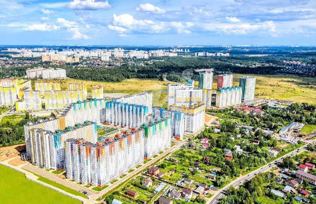 Продается 3-комнатная квартира - Фото 1