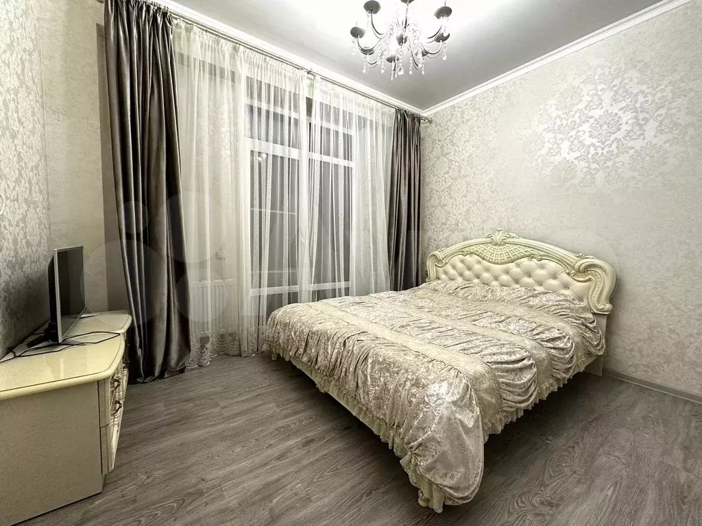 2-к. квартира, 90 м, 3/3 эт. - Фото 0