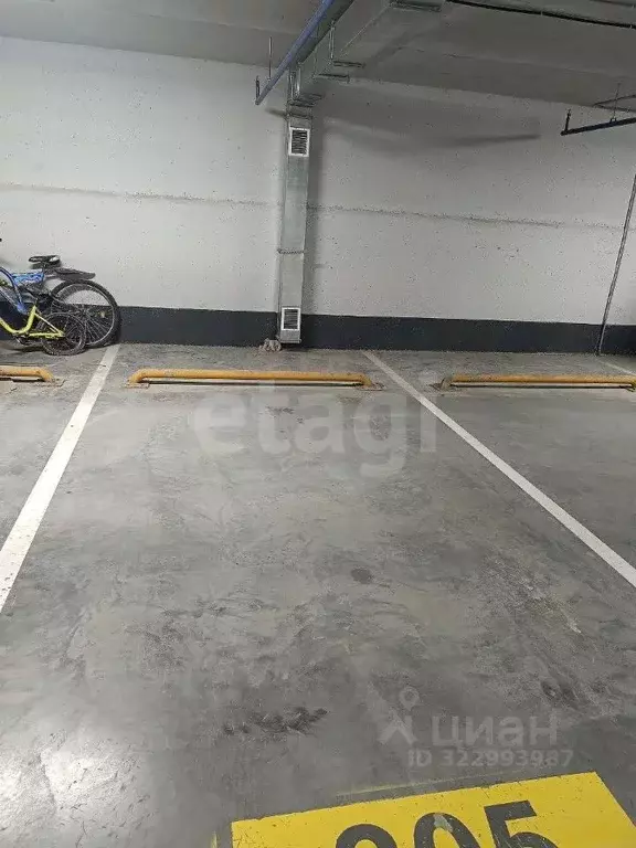 Гараж в Тюменская область, Тюмень ул. Тимофея Чаркова, 79с1 (14 м) - Фото 1