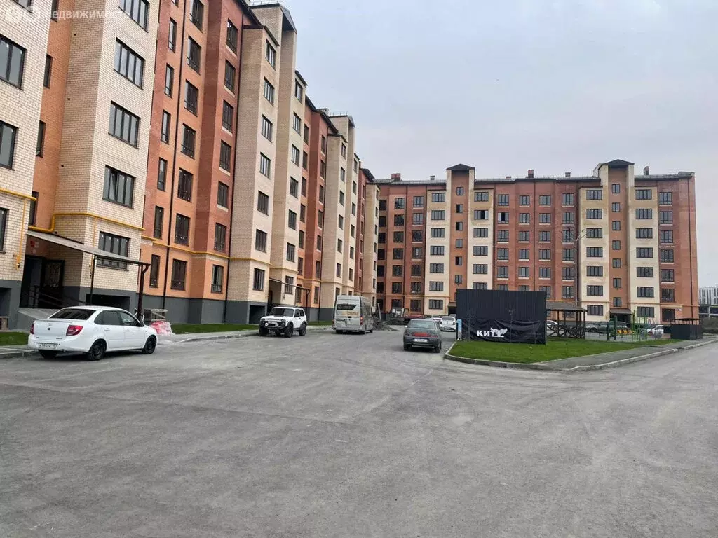 1-комнатная квартира: Владикавказ, улица Курсантов-Кировцев, 25 (49 м) - Фото 1
