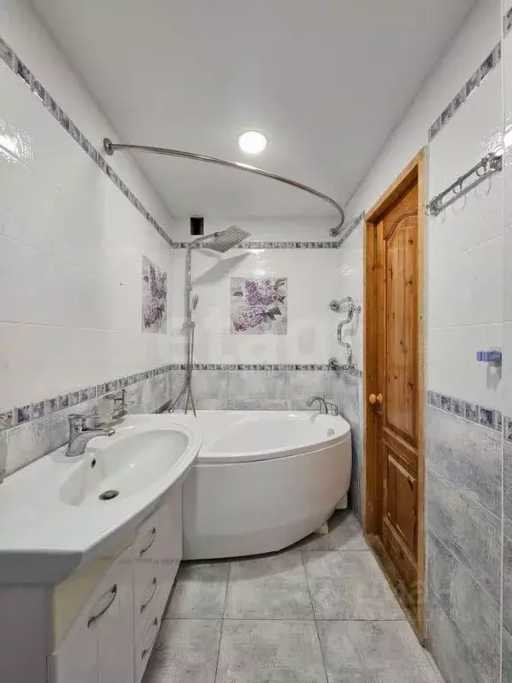4-к кв. Татарстан, Набережные Челны просп. Сююмбике, 49 (75.5 м) - Фото 0